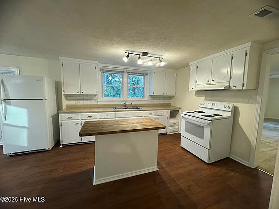 4th image of 5324 Masonboro Loop Rd