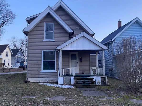 141 Evergreen St, Conneaut, OH 44030