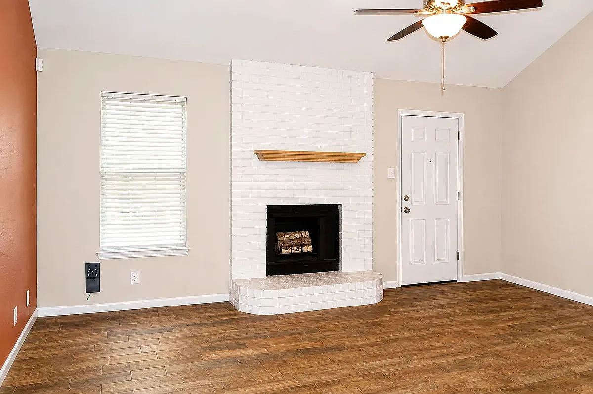3 bed, 1197 sqft, $1,425 — Photo 4