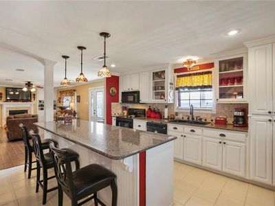 610 Landings Rd, Avalon, TX, 76623