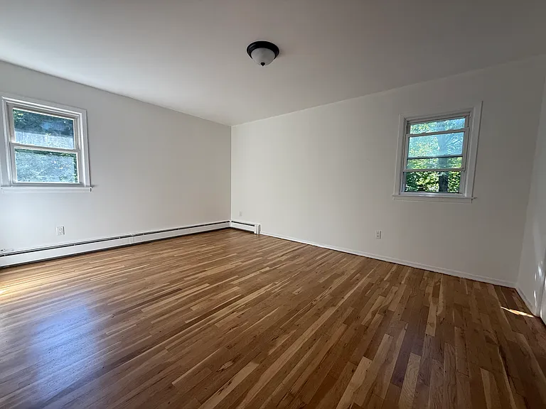 1 Oak Ave #2 — Photo 9