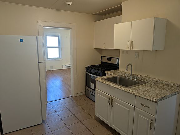 2nd image of 24-30 Linden St