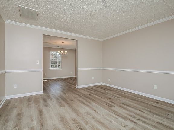 4th image of 209 Mingocrest Dr