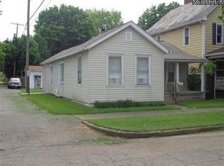 325 5th St NW, New Philadelphia, OH 44663