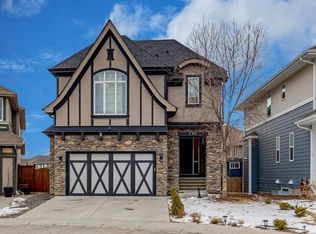 290 NW Mahogany Pl SE, Calgary, AB T3M 1W3