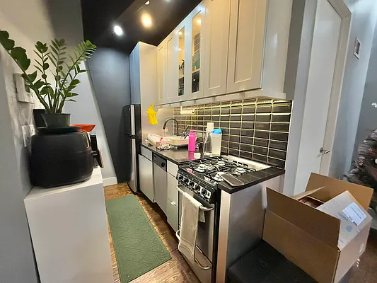 Rented by ERNY LLC | media 4