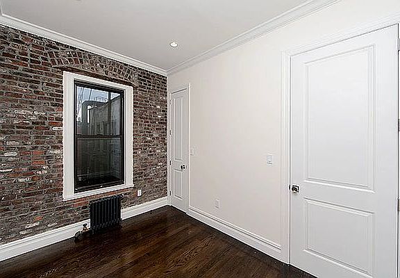 5th image of 133 E 4th St #17