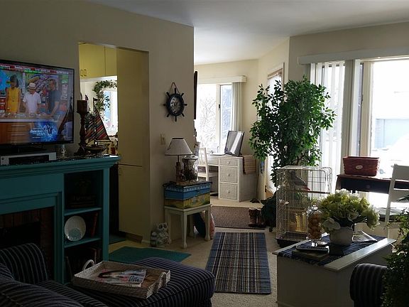 5th image of 403 W Lake St Unit 50