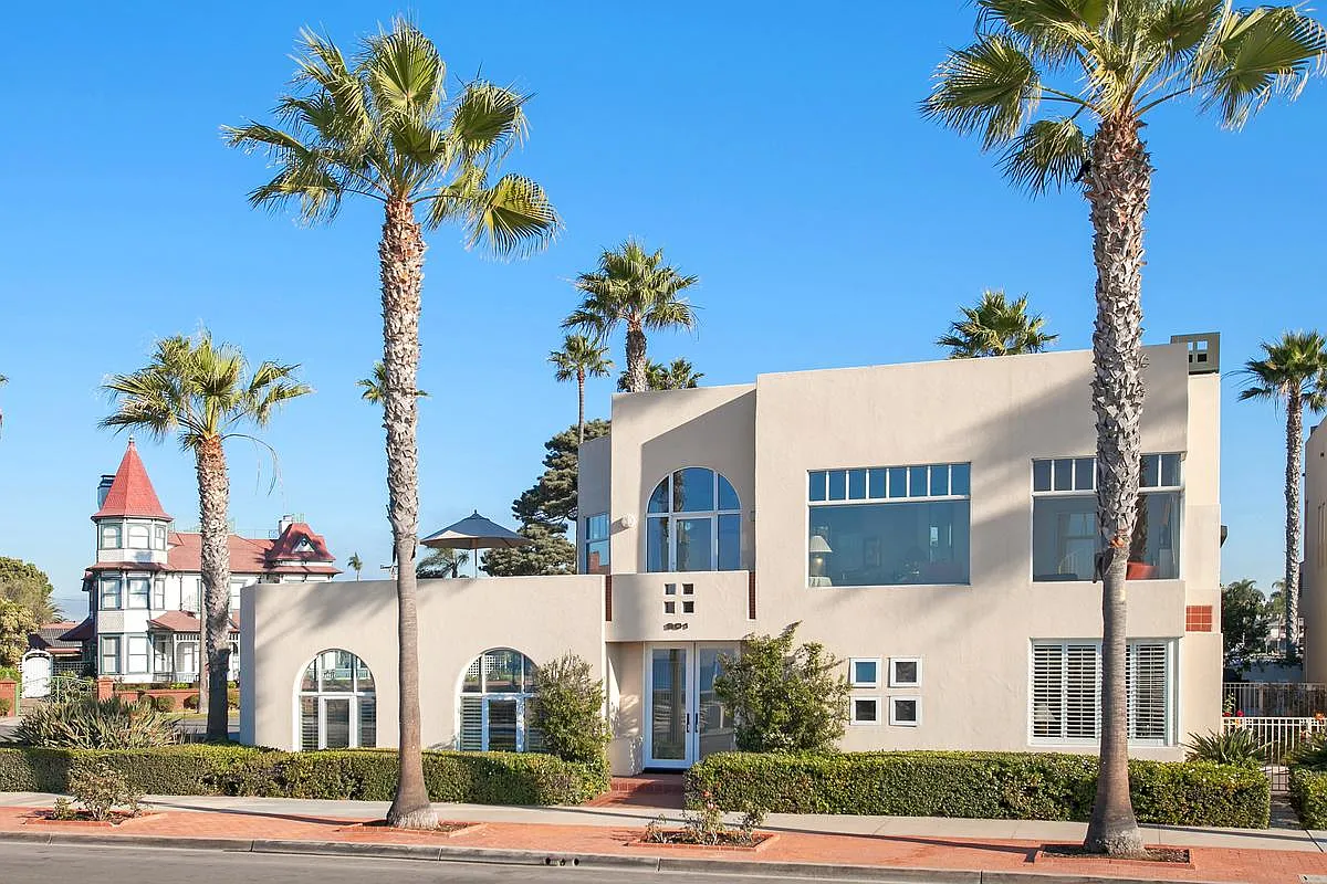 901 Ocean Blvd — Photo 1