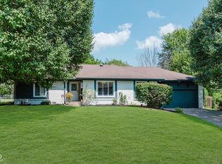 915 Granada Ct, Greenwood, IN