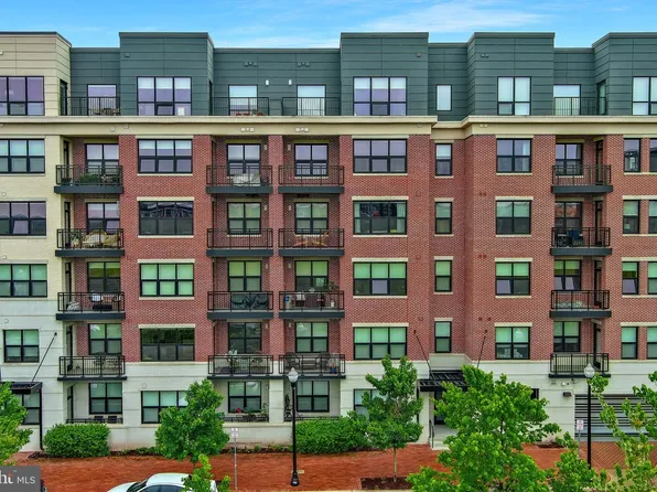 701 Swann Ave Unit 511, Alexandria, VA 22301