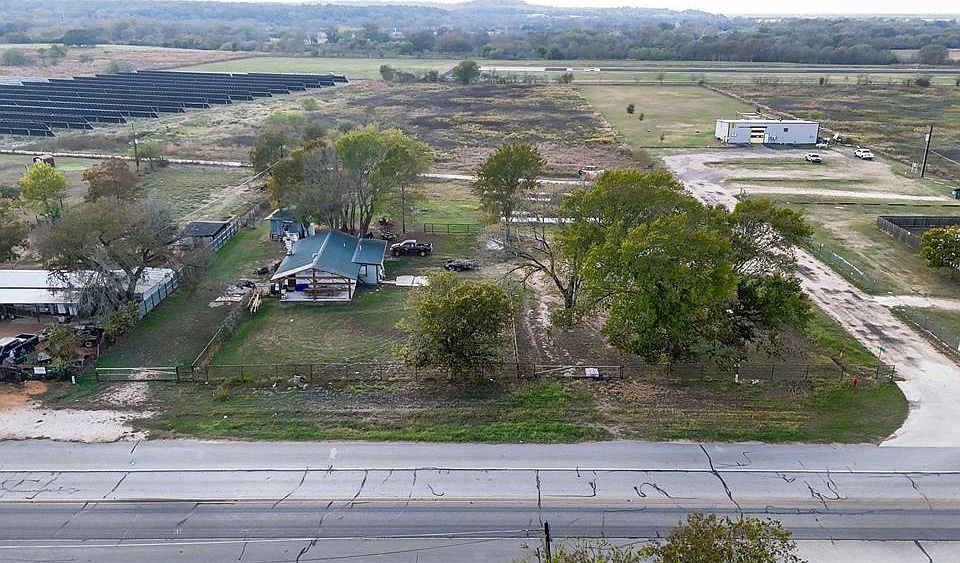 1st image of 655 NW Loop 230