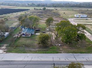 655 NW Loop 230, Smithville, TX 78957