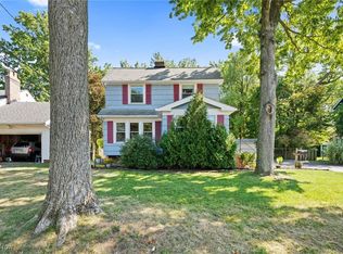 3918 Bluestone Rd, Cleveland Heights, OH 44121