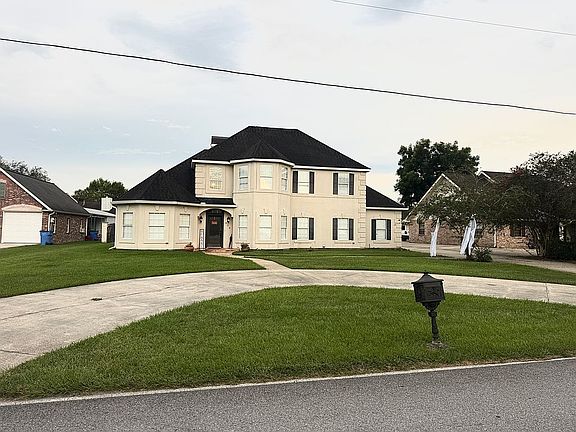 5th image of 609 Fairview Dr