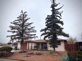 1140 Burke Dr, Gallup, NM 87301
