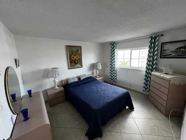 1001 NE 14th Ave #701 — Photo 37