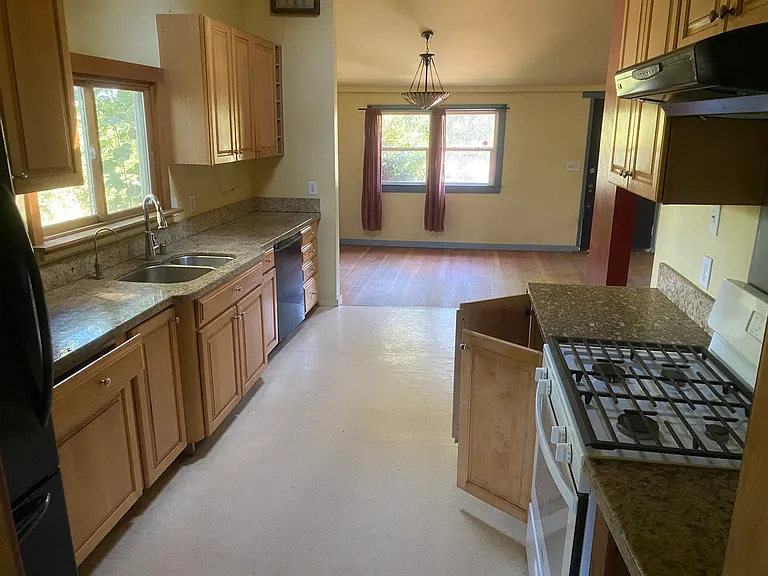 10535 Mason Rd — Photo 2