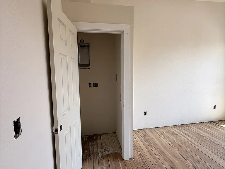 201 W Main St #8 — Photo 8