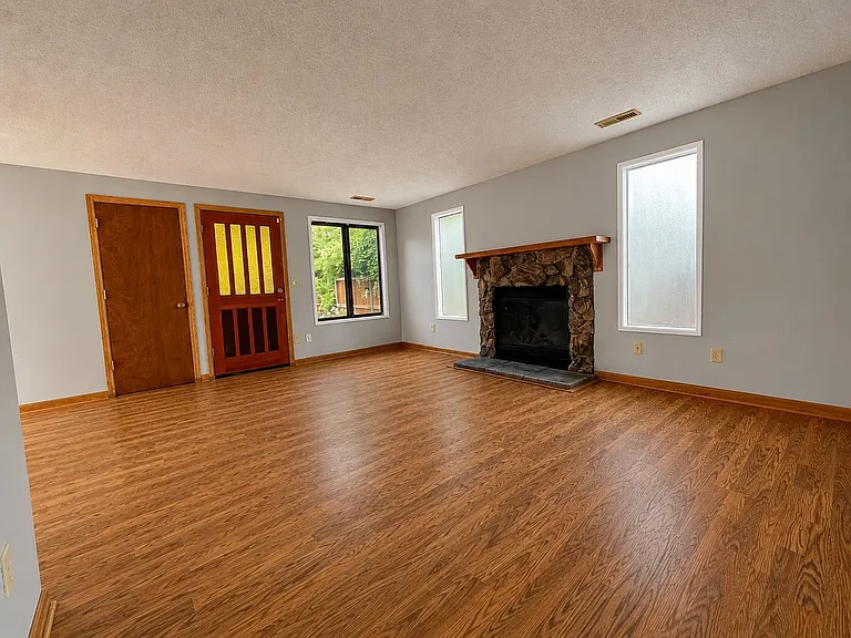 Pardee Duplex (A & B) — Photo 23