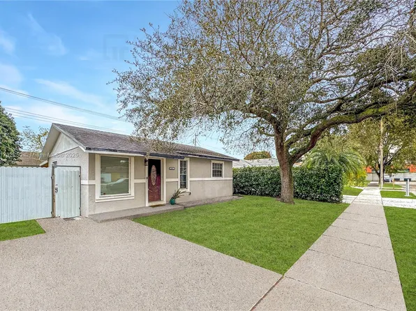 2631 N 72nd Way, Hollywood, FL 33024