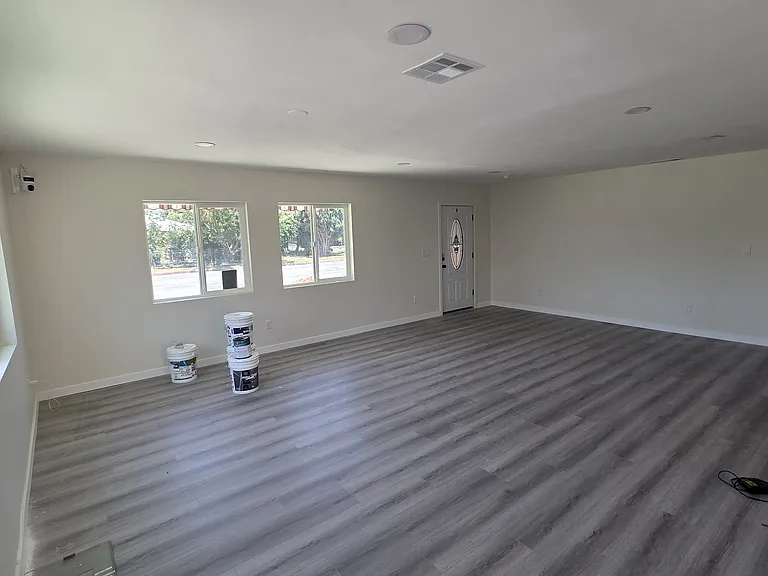 19908 Saticoy St — Photo 17