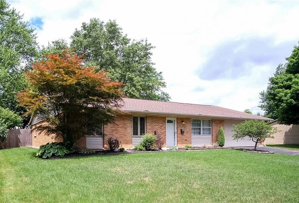 1st image of 304 Waterford Dr