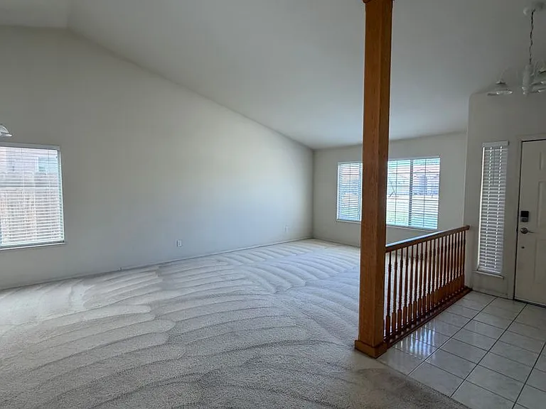 1648 Alberta St — Photo 37