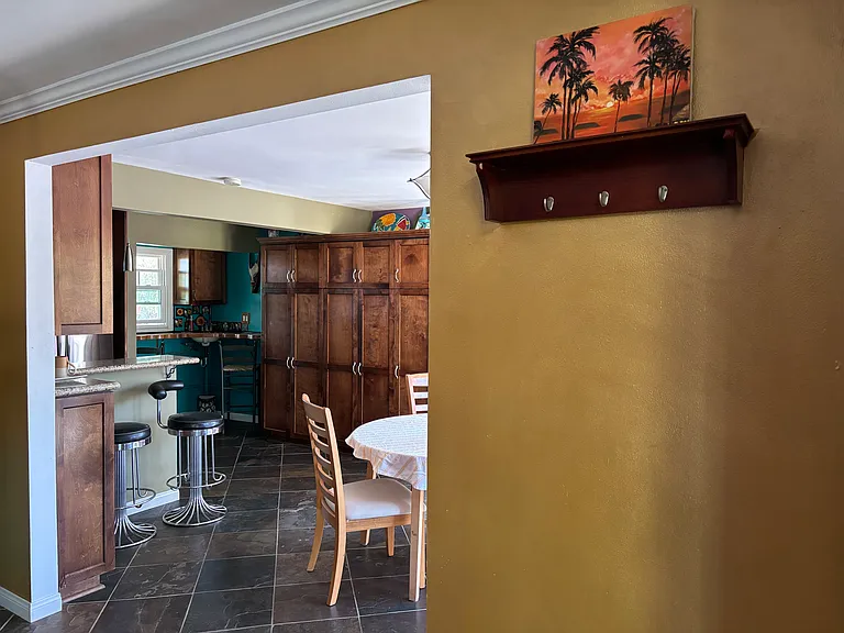 Mount Frissell Dr — Photo 27