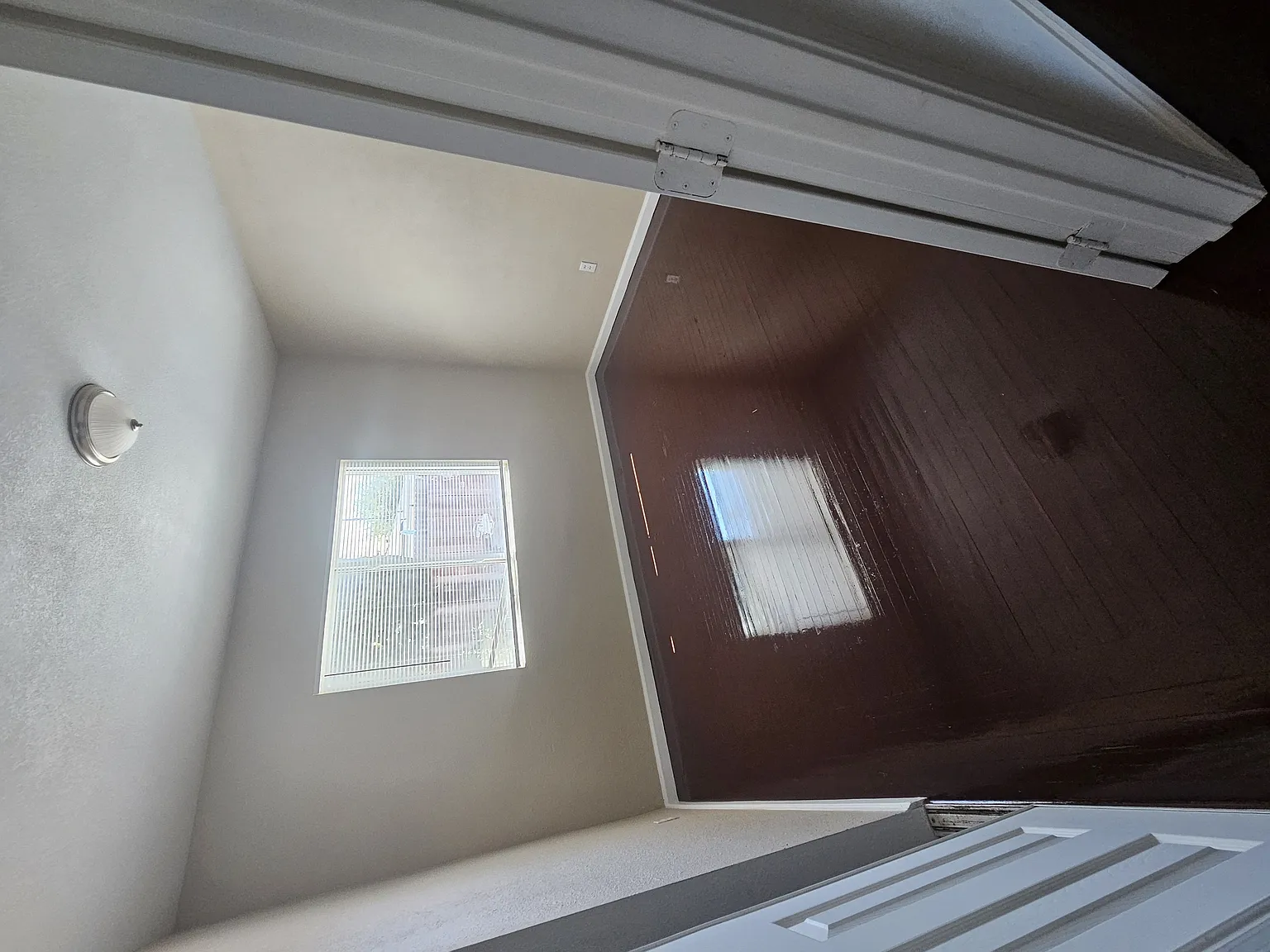 139 Marks Blvd — Photo 4