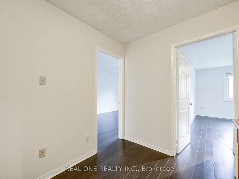 2593 Addingham Cres — Photo 19