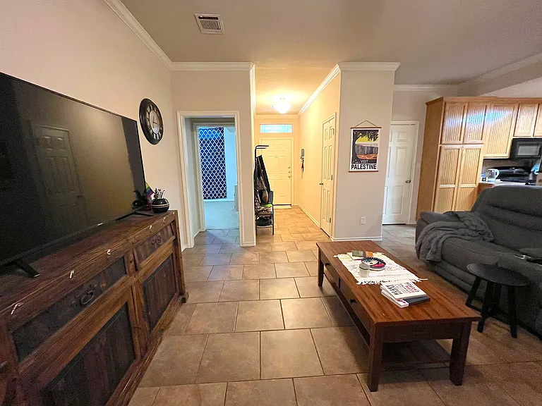 925 Crystal Dove Ave — Photo 3