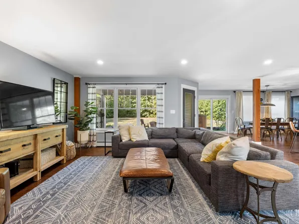 21 Tall Pine Ln, Kennebunkport, ME