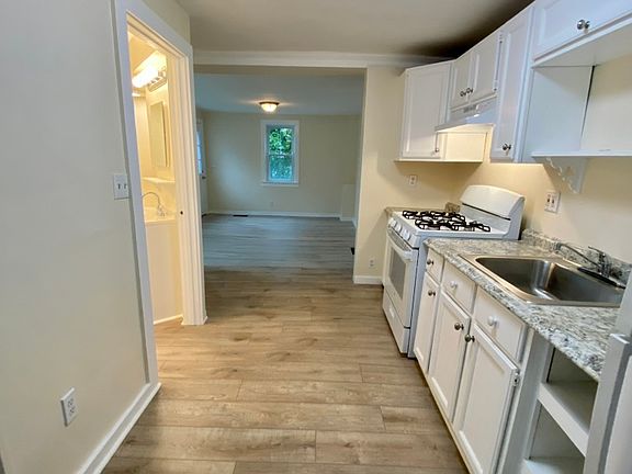 4th image of 21 Independent St