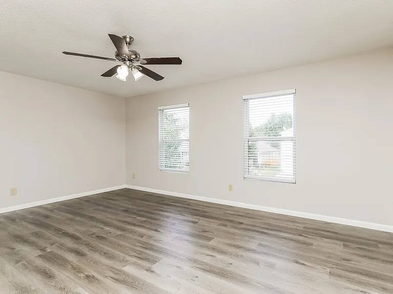 6336 Alonzo Dr — Photo 9