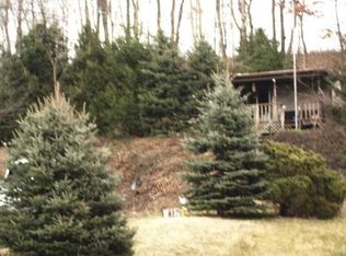 855 Tulip Dr, New Brighton, PA 15066