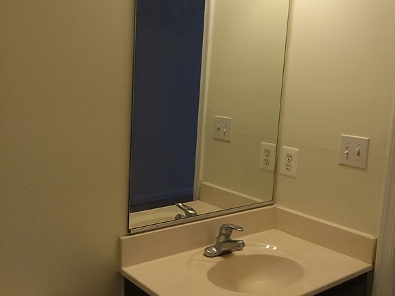Master bathroom pic1