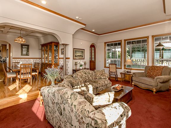 4th image of 21511 186th St E