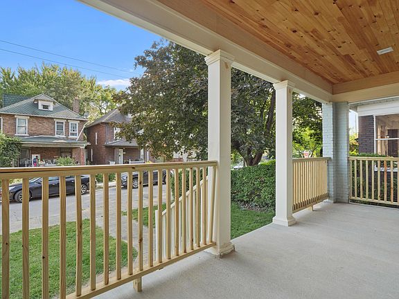 2nd image of 1626 Pembroke Ave