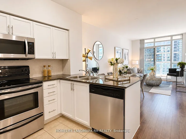 388 Prince Of Wales Dr #3007 — Photo 3