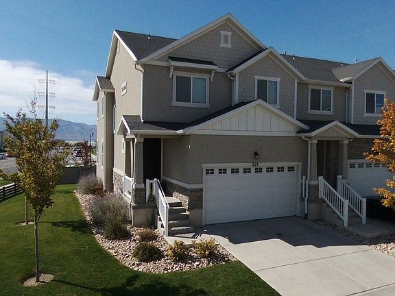 2nd image of 627 N Fall Creek Dr