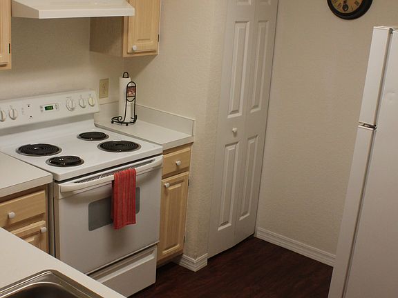 5th image of 4320 Summer Landing Dr APT 102