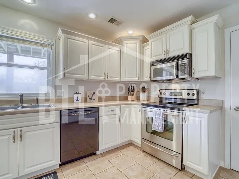 134 Lake Village Ln — Photo 25