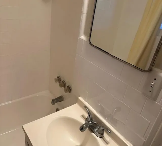 1098 E Orange Grove Blvd — Photo 12