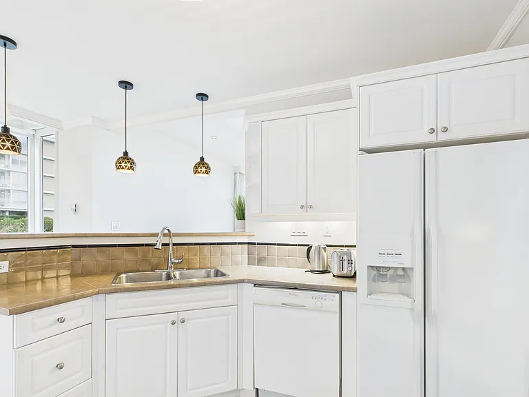 Sayward Hill Cres — Photo 22