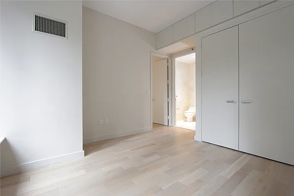 Rented by Domus Realty | media 44