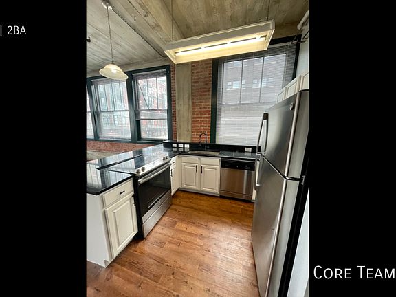 3rd image of 934 Broadway St #206