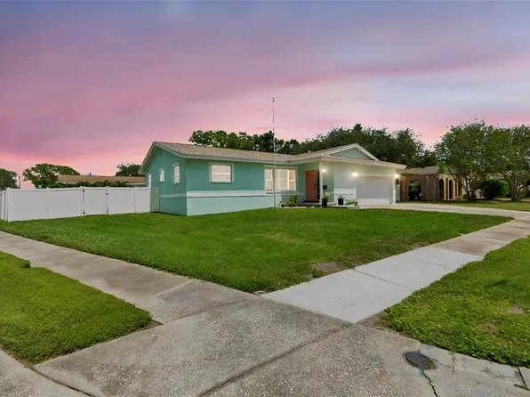 6035 19th St NE, Saint Petersburg, FL 33703