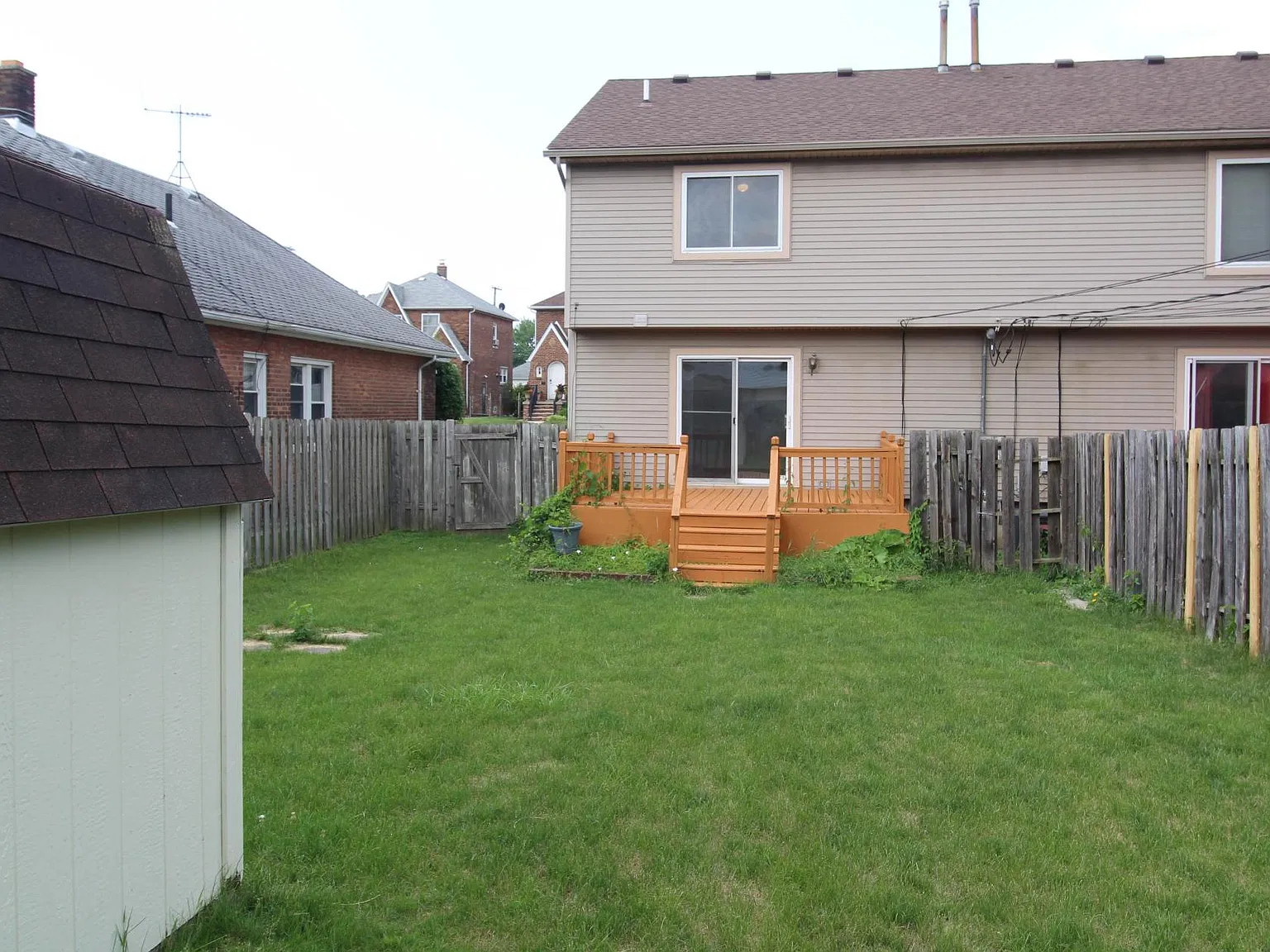 3 bed, 1.5 bath, 1221 sqft, $1,895 — Photo 3