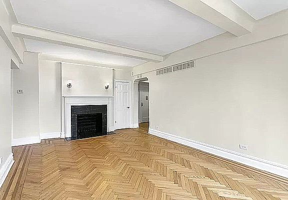 2nd image of 210 E 68th St APT 14B